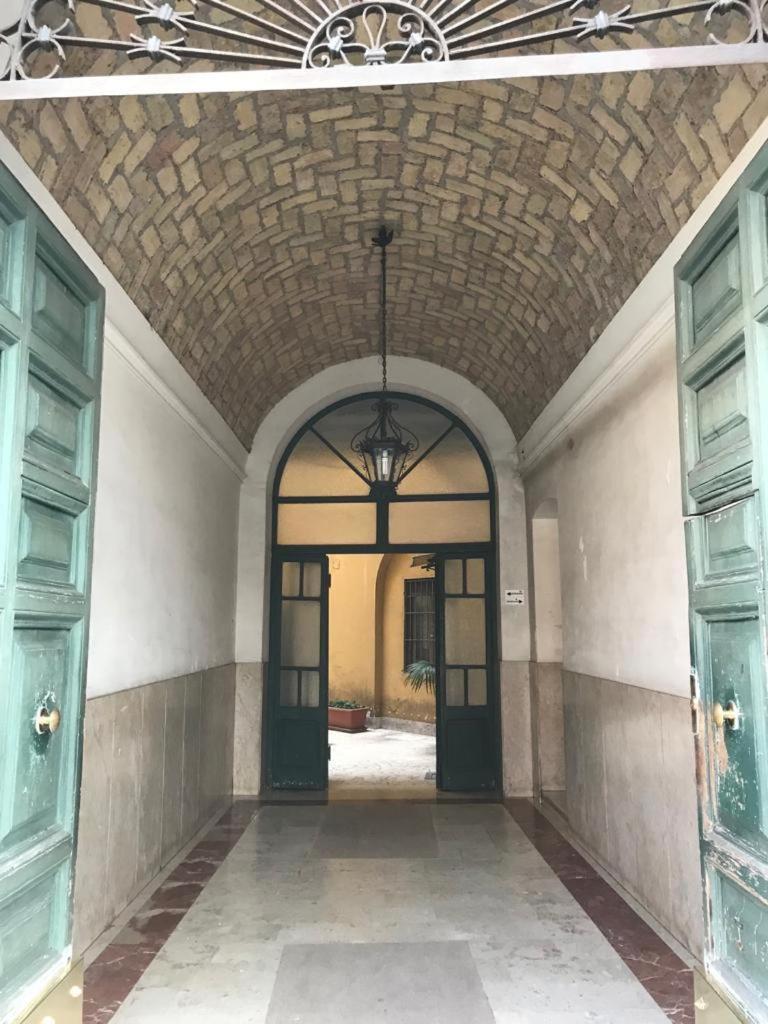 Midtown Trastevere Рим Екстериор снимка