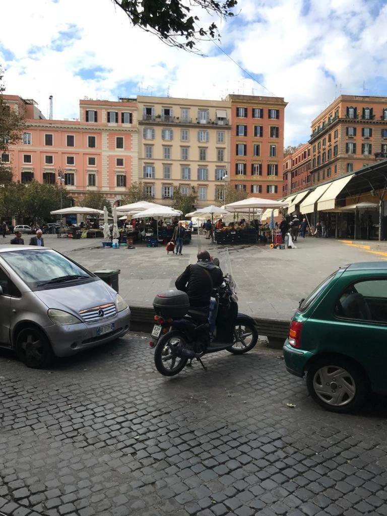 Midtown Trastevere Рим Екстериор снимка